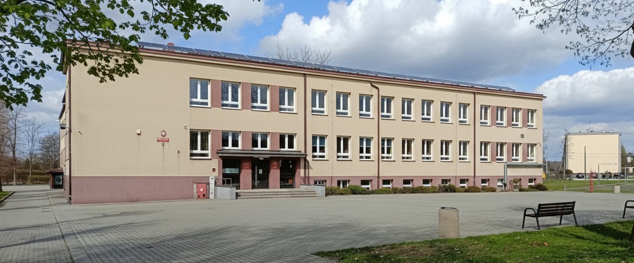 Budynek Szkoły Podstawowej nr 3 w Lędzinach